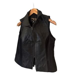 Leather & Soul Women’s Genuine Leather Vest Black Zip Front Sleeveless Jacket
